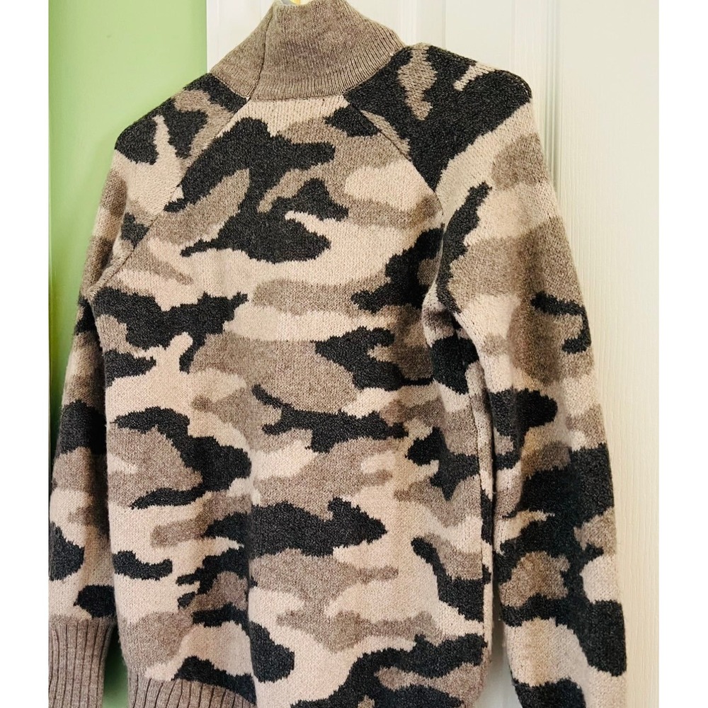 Sweater christian siraino‎ camo longsleeve small mock neck high/low